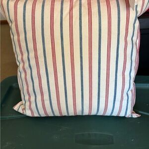 Eddie Bauer NWT 20” cotton Red and Blue Striped Accent Pillow